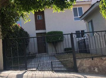 Casa en condominio de 2 habitaciones, Querétaro · Casa en Renta en Queretaro