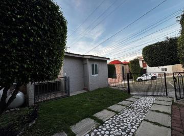 Casa en condominio Renta de 2 habitaciones · Casa en Renta en Queretaro