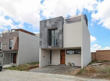 Casa · 150m² · 3 Recámaras · 2 Estacionamientos · Venta Casa de 3 Recamaras en Cuautlancingo Puebla.