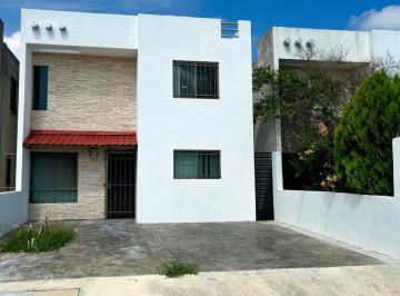Casa · 176m² · 4 Recámaras · 2 Estacionamientos · Venta Casa 4 Recámaras 2 en Planta Baja Cerca de Av en Las Americas