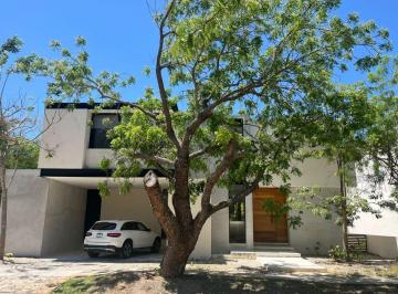 Casa en condominio de 3 habitaciones, Mérida · Hermosa Casa con 3 Habitaciones en Venta y Renta en Yucatán Country Club