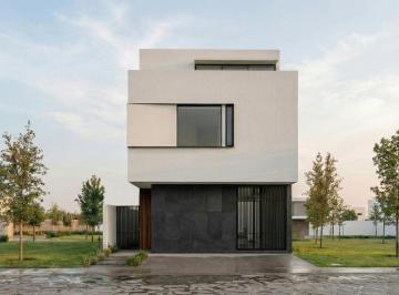 Casa de 3 habitaciones, Zapopan · Casa Nueva en Venta en Bosques Vallarta – 3 Niveles, Diseño Moderno.