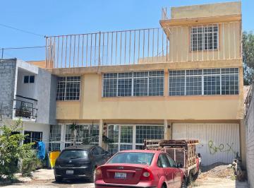 Casa de 8 habitaciones, Celaya · Casa en Venta en Brisas del Valle – Ideal Para Inversión