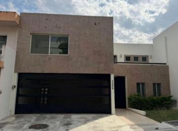 Casa de 3 habitaciones, Monterrey · Casa en Venta en Palmares Residencial, Carretera Nacional
