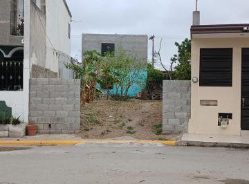Terreno / Lote · 120m² · Terreno en Venta en Laguna del Carpintero Col. Los Mangos, Altamirarreno