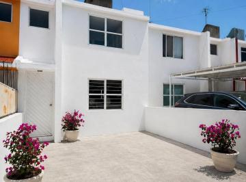Casa en condominio de 2 habitaciones, Metepec · Casa en Renta en Los Cedros | Metepec | 2 Recámaras | a 100 m de Plaza San Carlos | $11,000