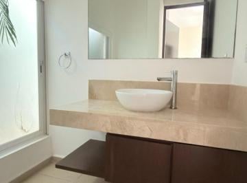 Casa de 3 habitaciones, Solidaridad · Casa - Fraccionamiento Selvamar