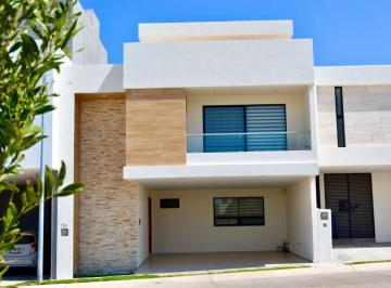 Casa de 3 habitaciones, San Luis Potosí · Hermosa Residencia en Privada San Angel IV en Horizontes San Luis Potosi