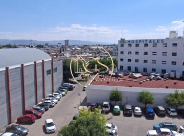 Oficina · 30m² · 1 Recámara · 1 Estacionamiento · Consultorio en Venta Hospital Mac Celaya