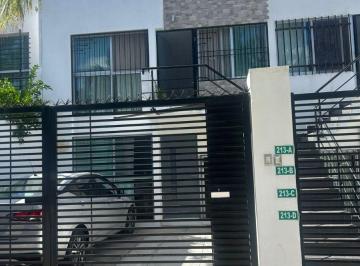 Departamento de 3 habitaciones, Soledad de Graciano Sánchez · Venta de un Duplex en Excelente Ubicación Frente a Escuela a Dos Cuadras de Lateral Carretera