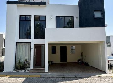 Casa en condominio · 188m² · 3 Recámaras · 2 Estacionamientos · Casa en Venta en Esquina en El Suspiro a 5 Minutos de Plaza San Diego y Forjadores Puebla