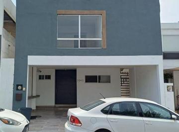 Casa · 177m² · 5 Recámaras · 2 Estacionamientos · Casa en Venta Colonia Valle de Cumbres Monterrey Nuevo León