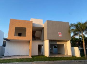 Casa de 4 habitaciones, Boca del Río · Casa en Venta en Obra Gris, Fracc. Rio del Dorado, Boca del Rio, Ver