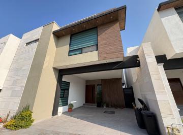 Casa de 4 habitaciones, Arteaga · Amplia Casa en Renta en Privanzas Acacia Al Norte de Saltillo