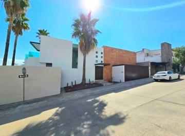 Casa de 4 habitaciones, León · Portafontana Casa en Venta