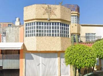 Casa de 3 habitaciones, Coyoacán · Pagos Flexibles Casa en Remate en Culhuacán Ct