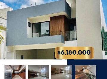 Casa de 5 habitaciones, Xalapa · Casa con 4 Recámaras en Venta, 200 m² Superficie de Terreno, Residencial Paseo de La Reina