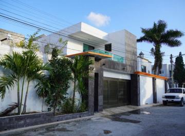Casa de 4 habitaciones, Benito Juárez · Casa en Venta en Alamos II Cancún