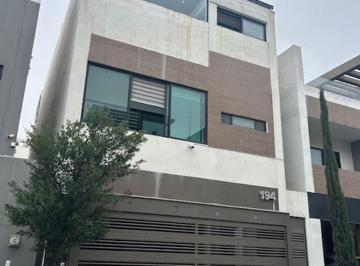 Casa de 3 habitaciones, Monterrey · Casa en Renta en Cumbres San Agustin