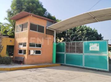 Local comercial , Tecomán · Local en Renta en Av Insurgentes