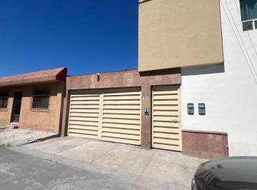 Casa de 2 habitaciones, Saltillo · Casa en Renta Al Norte