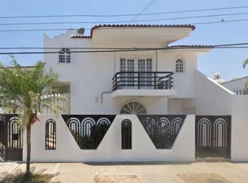 Casa de 5 habitaciones, Puerto Vallarta · Casa en Venta en Col. Las Aralias, Calle Guacamayo, Puerto Vallarta, Jalisco