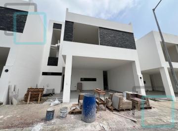Casa · 299m² · 3 Recámaras · 2 Estacionamientos · Casa en Venta El Faisan Zona Carretera Nacional Santiago