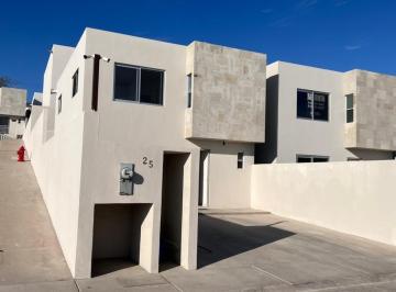 Casa de 3 habitaciones, Ensenada · Casa en Renta Zona Norte Coronitas