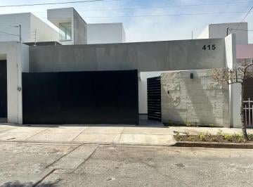 1 · Casa en Venta Los Bosques Al Norte de La Ciudad de Aguascalientes