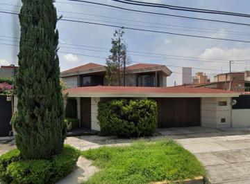Casa de 6 habitaciones, Naucalpan de Juárez · Casa en Venta en Ciudad Satelite, Naucalpan