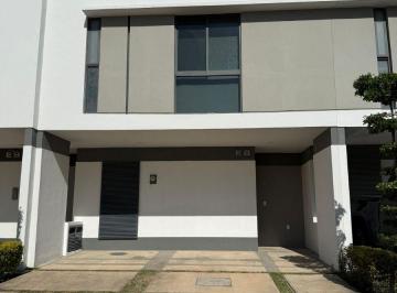 Casa en condominio de 4 habitaciones, Tlajomulco de Zúñiga · Casa en Las Grullas Residencial con Roof Garden en Excelente Estado
