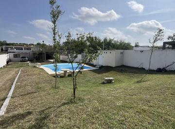 Quinta de 1 habitación, Montemorelos · Quinta en Fraccionamiento Privado