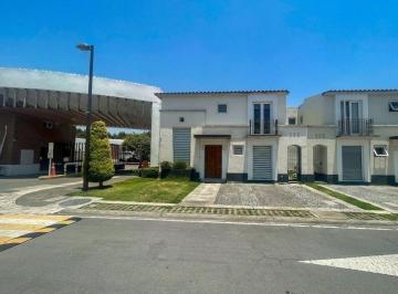 Casa de 4 habitaciones, Metepec · Casa en Venta en Residencial El Castaño II, Metepec.
