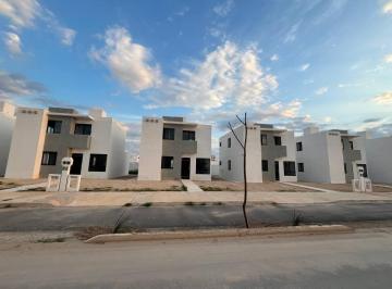Casa · 220m² · 3 Recámaras · 2 Estacionamientos · Casa en Venta en Paseos de Mérida Tixcacal, Poniente de Mérida