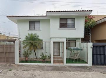 Casa de 4 habitaciones, Zapopan · Casa en Venta en Juan Manuel Vallarta ¡Excelente Oportunidad de Inversiòn Recuperaciòn Hipotecaria