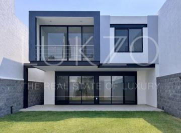 Casa en condominio de 4 habitaciones, Cuernavaca · Casa con 270 m² Superficie de Terreno y 4 Habitaciones en Venta, Rancho Cortes
