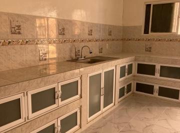 Casa · 223m² · 6 Recámaras · 2 Estacionamientos · Casa en Venta en 21pte y 23 Sur (A Calles de Upaep)