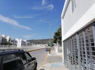Casa · 118m² · 4 Recámaras · 2 Estacionamientos · Casa en Av del Canal 508 Int 7 en Luna Bosque