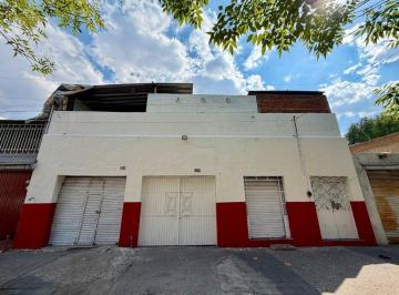 Bodega comercial · 463m² · 5 Estacionamientos · Bodega en Venta en Col. Oblatos, Guadalajara.