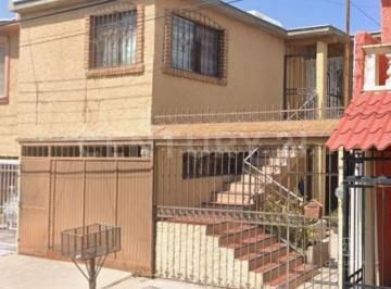 Casa · 304m² · 3 Recámaras · Casa en Venta en Junta de Los Rios, Chihuahua, Chih.
