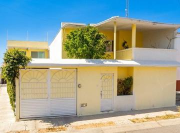 Casa de 3 habitaciones, Corregidora · Casa en Venta en Cerro de La Soledad, Los Candiles, Querétaro