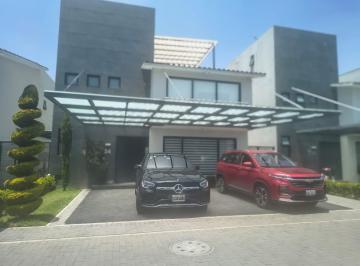 Casa · 324m² · 3 Recámaras · 3 Estacionamientos · Casa en Renta, Ibiza Residencial, Metepec