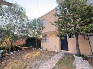Casa de 3 habitaciones, Corregidora · Casa de 3 Recámaras en Venta