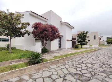 Casa de 4 habitaciones, Tlajomulco de Zúñiga · Casa en Venta Fraccionamiento Los Naranjos