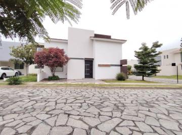 Casa de 4 habitaciones, Tlajomulco de Zúñiga · Casa en Venta Fraccionamiento Los Naranjos