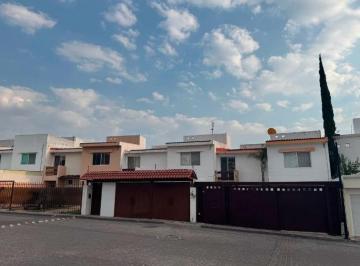 Casa · 145m² · 3 Recámaras · 2 Estacionamientos · Casa en Zona Este Milenio III