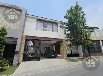 Casa · 260m² · 3 Recámaras · 2 Estacionamientos · Casa en Venta, Zona Carretera Nacional Detrás de Esfera