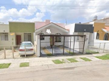 Casa de 3 habitaciones, Zapopan · Casa en Venta en Jardines del Valle ¡Excelente Oportunidad de Inversiòn Recuperaciòn Hipotecaria!