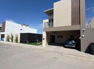 Casa de 3 habitaciones, Juárez · Se Vende Hermosa Casa con Alberca en Residencial Arboreal