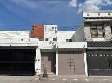 1 · Hermosa Casa en Venta Col. Santo Domingo